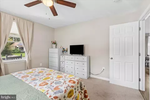 Bedroom - 6307 Eastern Pkwy, Baltimore, MD 21214 photo 4 of 8