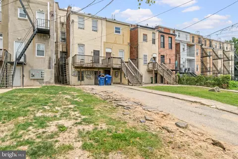 Exterior - 2018 Mcculloh St, Baltimore, MD 21217 photo 3 of 5
