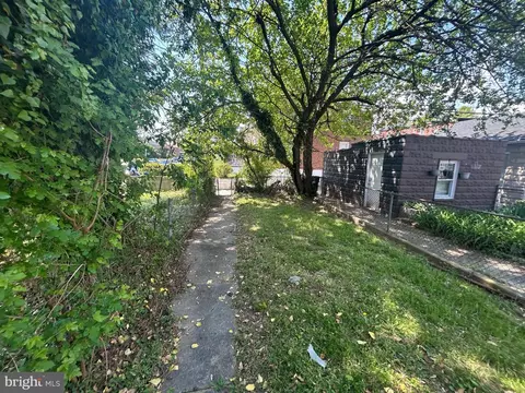 Exterior - 2721 Pelham Ave, Baltimore, MD 21213 photo 4 of 5