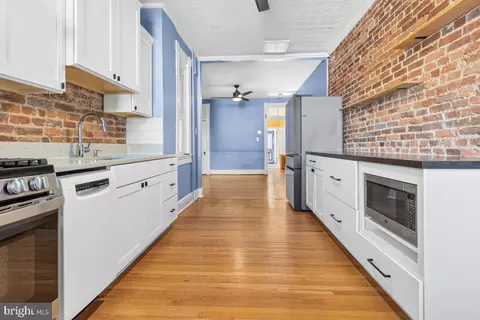 Entry Way - 3317 Beech Ave, Baltimore, MD 21211 photo 4 of 5