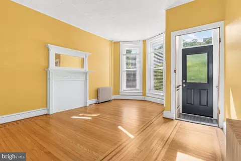 Living - 3317 Beech Ave, Baltimore, MD 21211 photo 1 of 3
