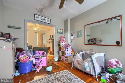 Entry Way - 3111 Brendan Ave, Baltimore, MD 21213 photo 1 of 2