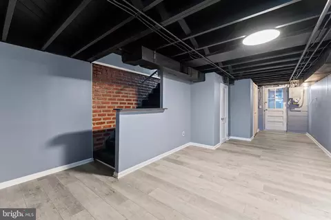 Entry Way - 3693 Kenyon Ave, Baltimore, MD 21213 photo 10 of 10