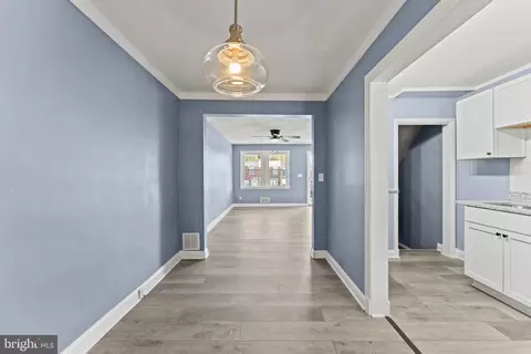 Entry Way - 3693 Kenyon Ave, Baltimore, MD 21213 photo 8 of 10