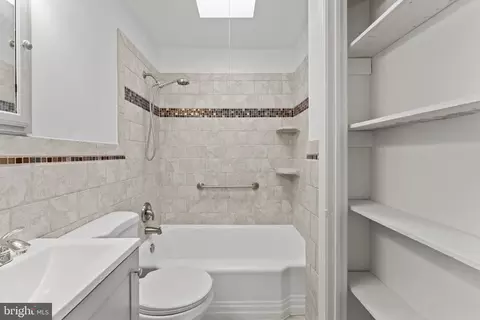 Bath - 3693 Kenyon Ave, Baltimore, MD 21213 photo 1 of 3