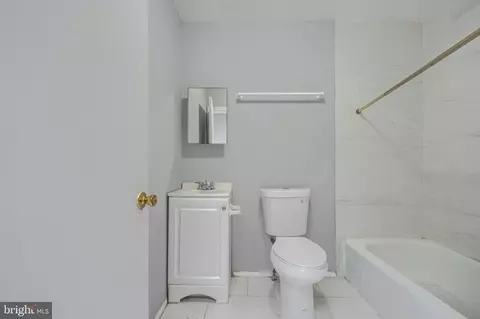 Entry Way - 2858 Harlem Ave, Baltimore, MD 21216 photo 4 of 6