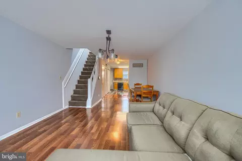 Living - 2858 Harlem Ave, Baltimore, MD 21216 photo 2 of 4