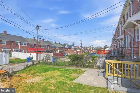 Exterior - 1300 Pentridge Rd, Baltimore, MD 21239 photo 3 of 4