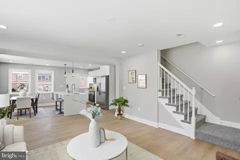 Entry Way - 1300 Pentridge Rd, Baltimore, MD 21239 photo 1 of 4