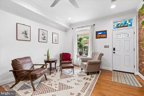 Entry Way - 4346 Falls Rd, Baltimore, MD 21211 photo 1 of 6