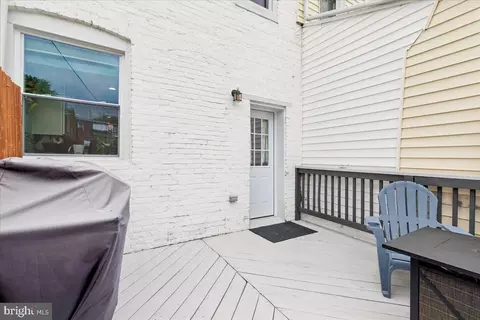 Exterior - 4346 Falls Rd, Baltimore, MD 21211 photo 9 of 11