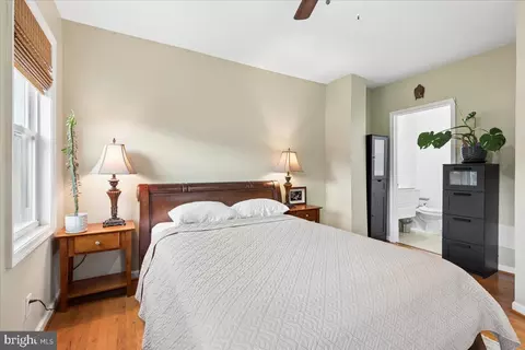 Bedroom - 4346 Falls Rd, Baltimore, MD 21211 photo 1 of 5