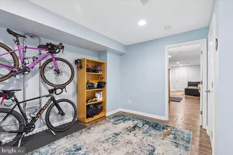 Entry Way - 4346 Falls Rd, Baltimore, MD 21211 photo 5 of 6