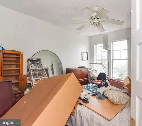 Bedroom - 717 Linnard St, Baltimore, MD 21229 photo 1 of 1