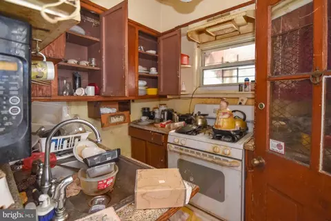 Kitchen - 717 Linnard St, Baltimore, MD 21229 photo 1 of 1
