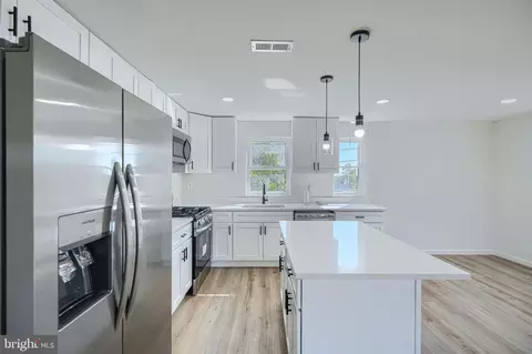 Kitchen - 3916 Erdman Ave, Baltimore, MD 21213 photo 3 of 4