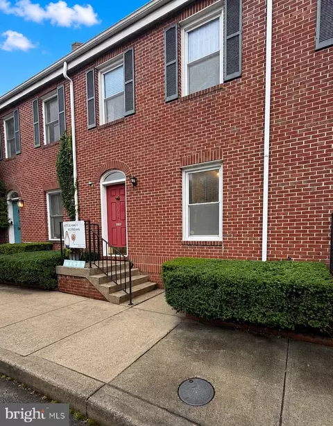 2003 Fountain St, Baltimore, MD 21231