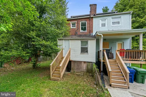 Exterior - 109 S Augusta Ave, Baltimore, MD 21229 photo 4 of 5