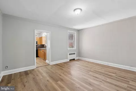 Living - 905 N Warwick Ave, Baltimore, MD 21216 photo 6 of 7