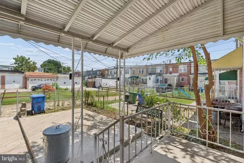Exterior - 905 N Warwick Ave, Baltimore, MD 21216 photo 7 of 12