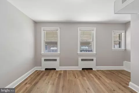 Living - 905 N Warwick Ave, Baltimore, MD 21216 photo 7 of 7