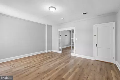 Living - 905 N Warwick Ave, Baltimore, MD 21216 photo 4 of 7