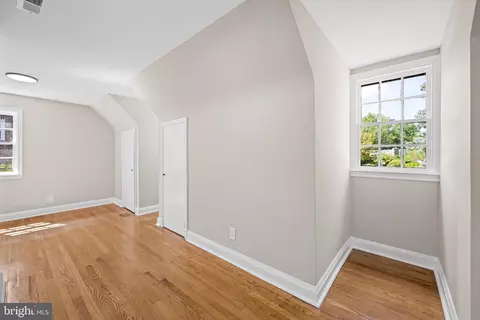 Bedroom - 315 E Cold Spring Ln, Baltimore, MD 21212 photo 4 of 7