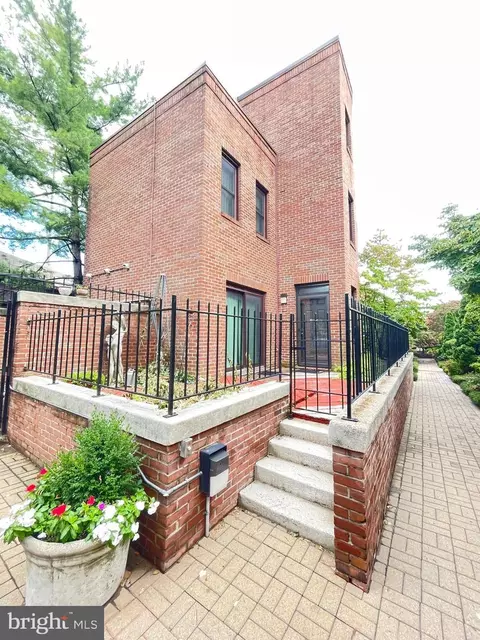 937 Stubblefield Ln, Baltimore, MD 21202