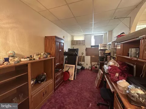 Entry Way - 307 S Mount St, Baltimore, MD 21223 photo 2 of 6