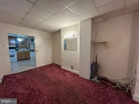 Living - 307 S Mount St, Baltimore, MD 21223 photo 1 of 2