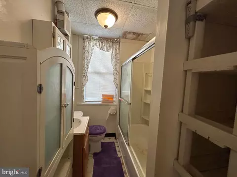 Bath - 307 S Mount St, Baltimore, MD 21223 photo 1 of 1