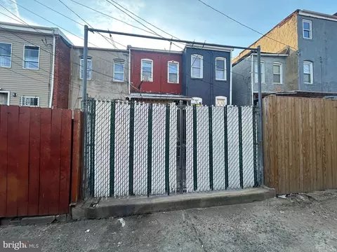 Exterior - 307 S Mount St, Baltimore, MD 21223 photo 3 of 3