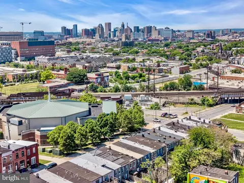 View/Area - 2028 E Preston St, Baltimore, MD 21213 photo 11 of 12