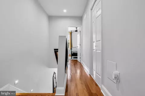Entry Way - 2028 E Preston St, Baltimore, MD 21213 photo 7 of 10
