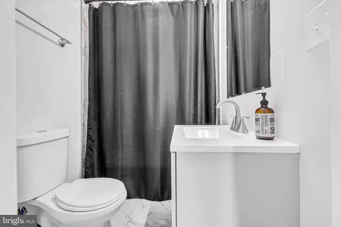 Bath - 2028 E Preston St, Baltimore, MD 21213 photo 1 of 2