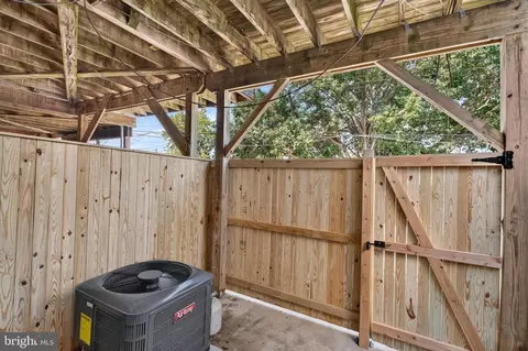 Exterior - 738 E Fort Ave, Baltimore, MD 21230 photo 5 of 11