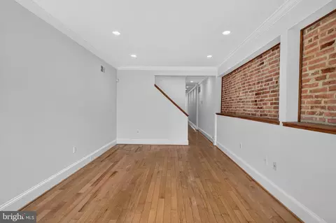 Living - 738 E Fort Ave, Baltimore, MD 21230 photo 4 of 5