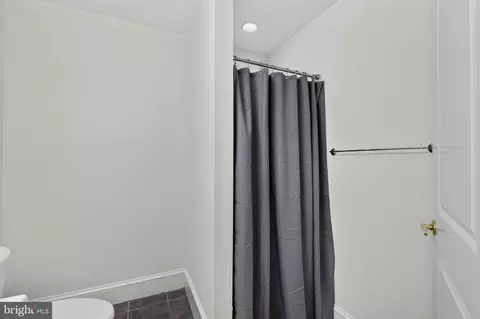 Bath - 738 E Fort Ave, Baltimore, MD 21230 photo 2 of 9