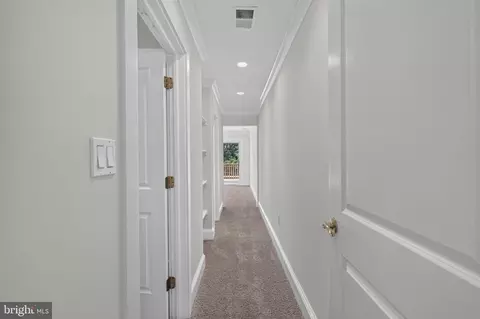 Entry Way - 738 E Fort Ave, Baltimore, MD 21230 photo 6 of 8