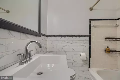 Bath - 308 Imla St, Baltimore, MD 21224 photo 2 of 4