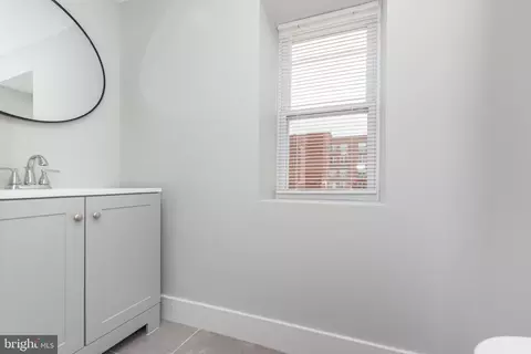 Entry Way - 1005 N Mount St, Baltimore, MD 21217 photo 6 of 8