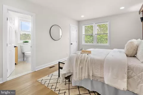Bedroom - 1544 E Belvedere Ave, Baltimore, MD 21239 photo 2 of 8