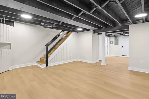 Entry Way - 1544 E Belvedere Ave, Baltimore, MD 21239 photo 3 of 3