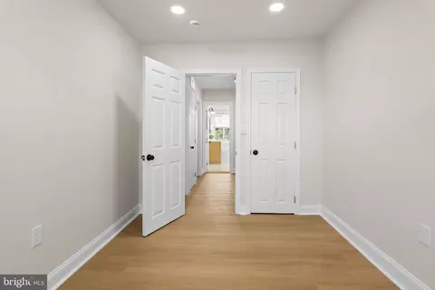 Entry Way - 1544 E Belvedere Ave, Baltimore, MD 21239 photo 2 of 3