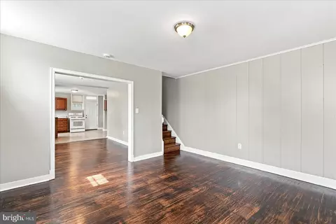 Entry Way - 2056 Griffis Ave, Baltimore, MD 21230 photo 1 of 6