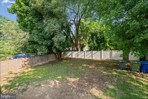 Exterior - 2804 Beechland Ave, Baltimore, MD 21214 photo 6 of 6
