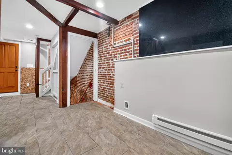 Entry Way - 504 Callender St, Baltimore, MD 21230 photo 6 of 10