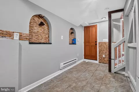 Entry Way - 504 Callender St, Baltimore, MD 21230 photo 3 of 10