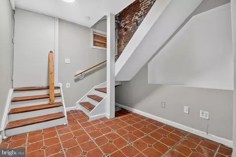 Entry Way - 504 Callender St, Baltimore, MD 21230 photo 10 of 10