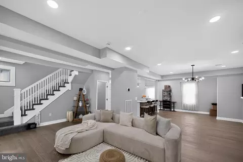 Entry Way - 2923 Silver Hl, Baltimore, MD 21207 photo 2 of 11